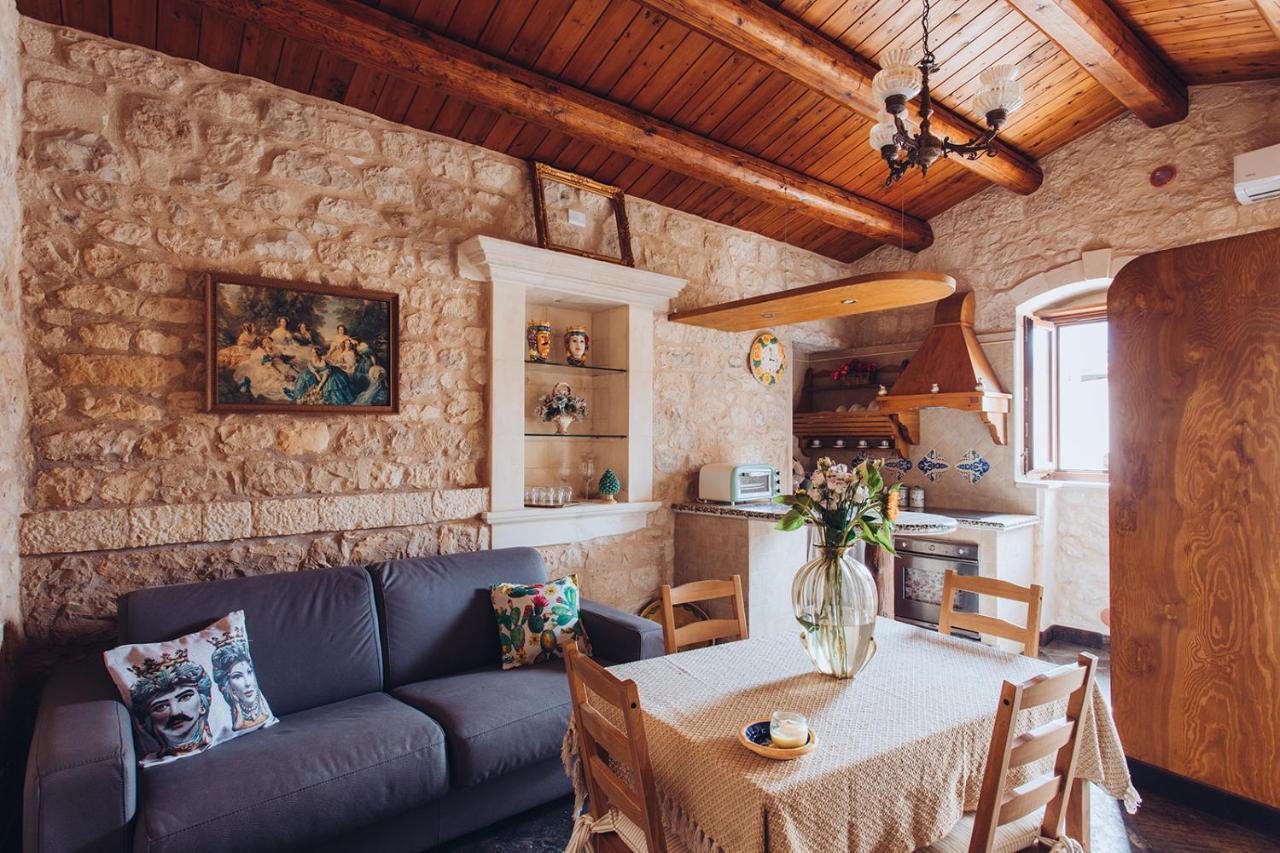 Le Cacinare Apartment Modica Bagian luar foto