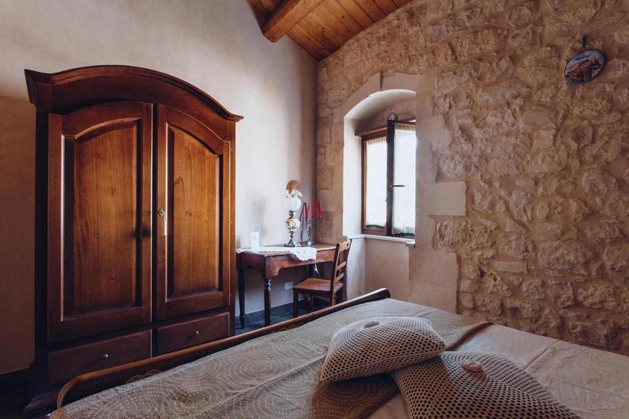 Le Cacinare Apartment Modica Bagian luar foto