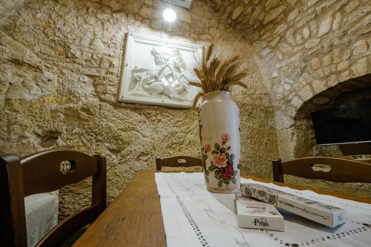 Le Cacinare Apartment Modica Bagian luar foto