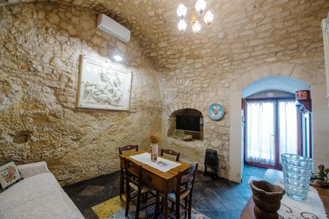 Le Cacinare Apartment Modica Bagian luar foto